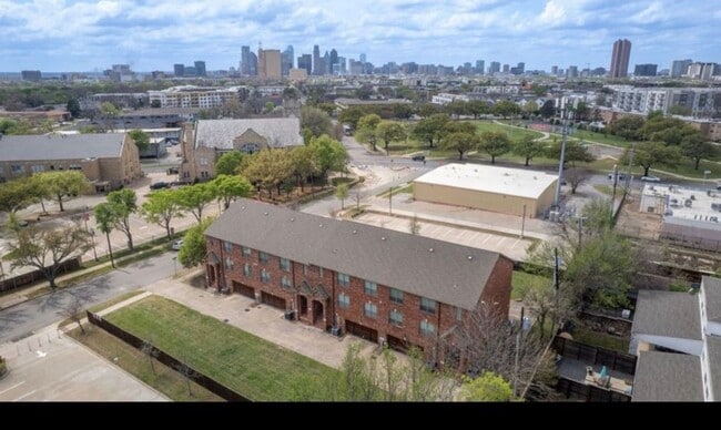 Building Photo - Location....Location....Location....