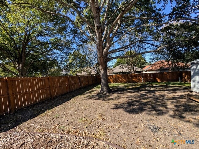 Building Photo - 1662 Lantana Cir