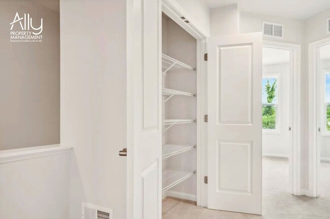 Building Photo - 4959 Lexi Ln