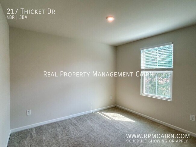 Building Photo - 217 Thicket Dr