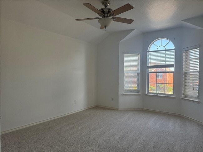 Building Photo - 1438 Kingsley Dr