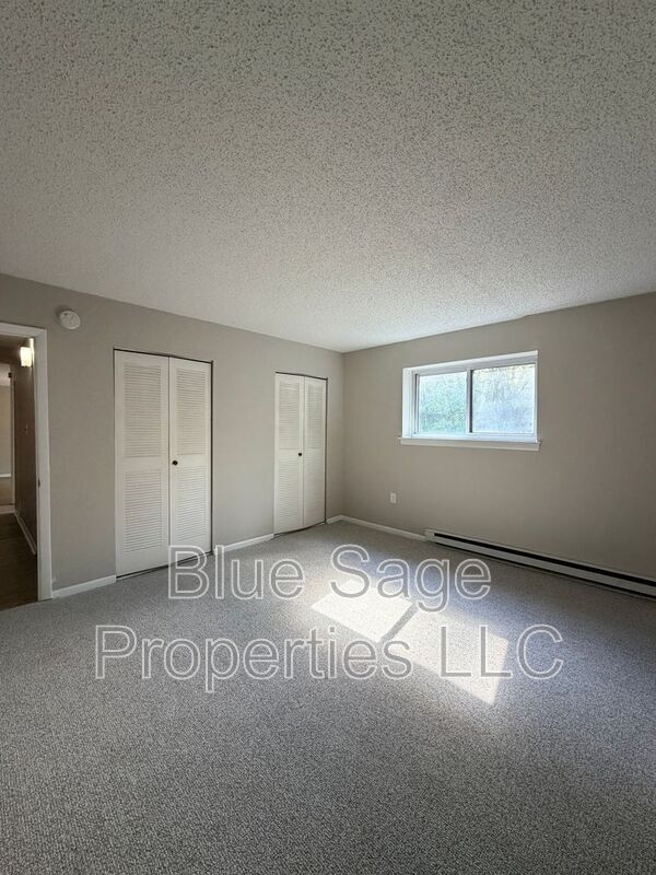 Building Photo - 400 Glendale Rd