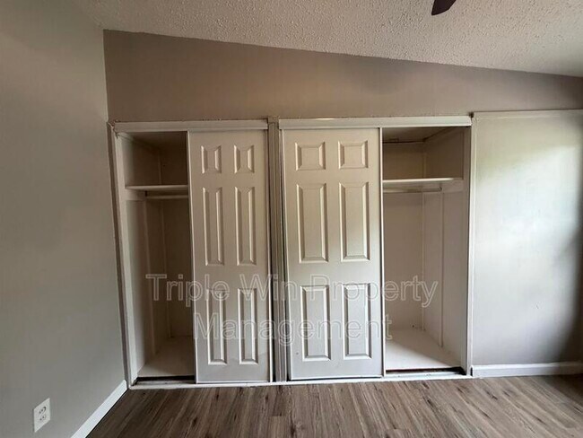 Building Photo - 810 St Anthony Ln