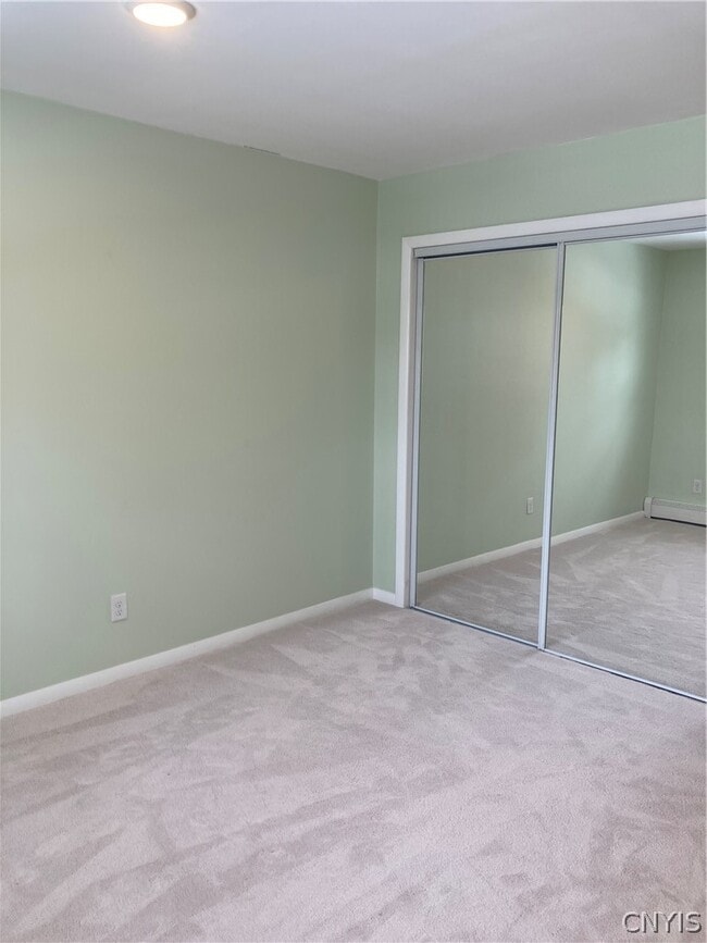 Building Photo - 449 Bugbee Dr