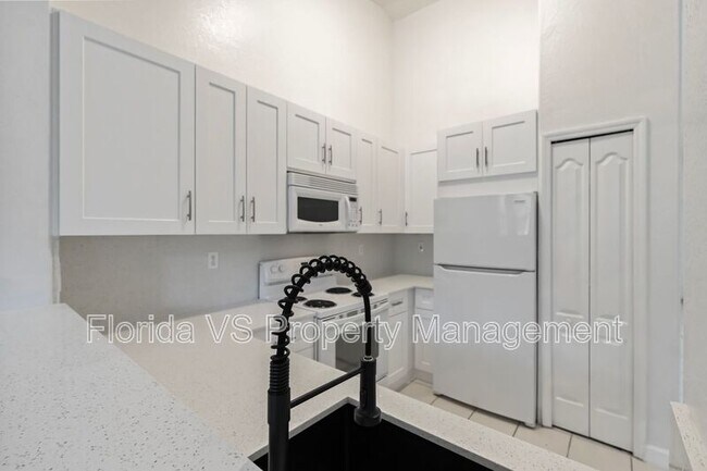 Building Photo - 1663 SE 29th St