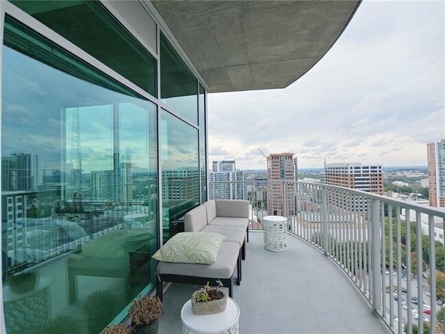 Building Photo - 943 Peachtree St NE