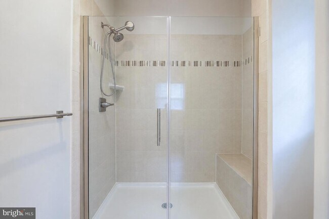 Building Photo - 8032 Spring Arbor Dr