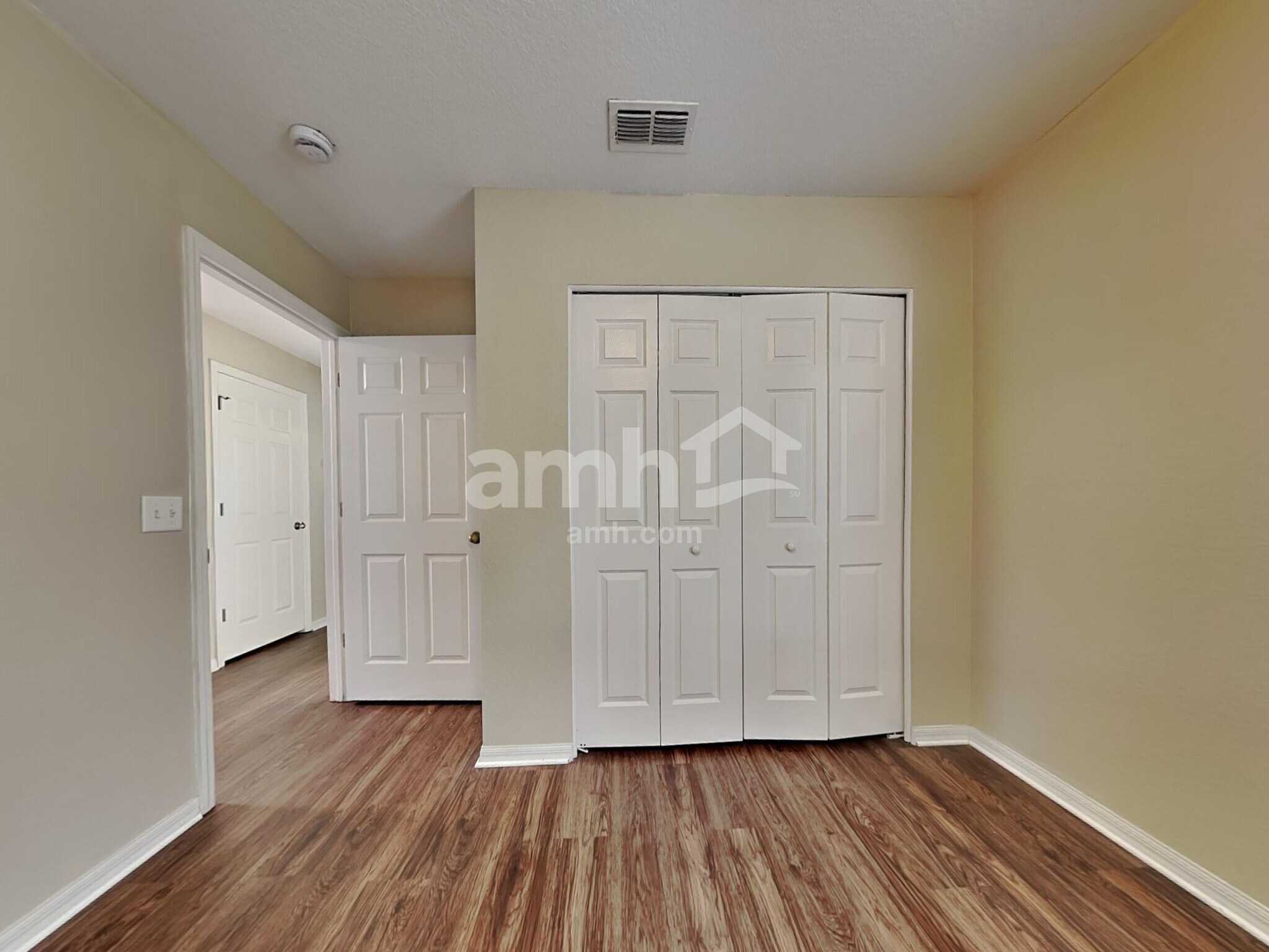 Building Photo - 2804 Spring Meadow Dr