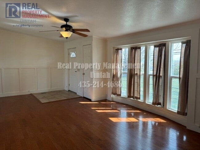 Building Photo - Cute 4 bedroom 2 bath room house