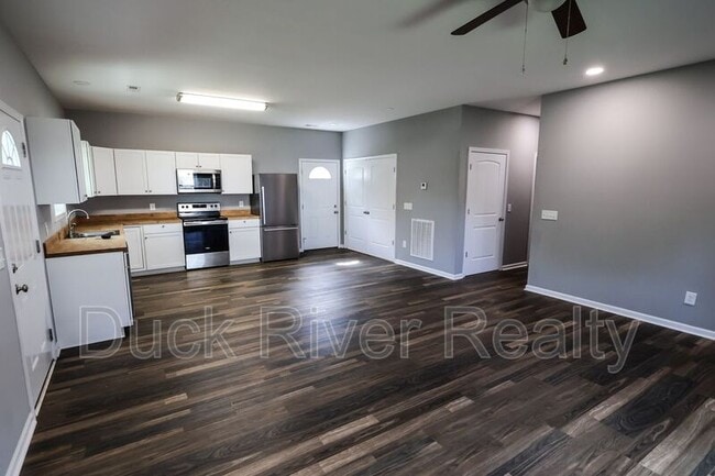 Building Photo - 130 Westover Dr