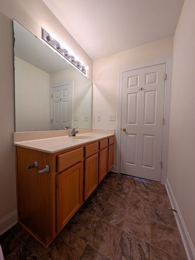 Building Photo - 2409 Trace Creek Dr
