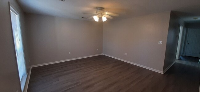 Building Photo - 119 Autumn Cove