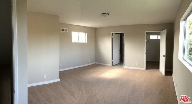Building Photo - 8424 Gonzaga Ave