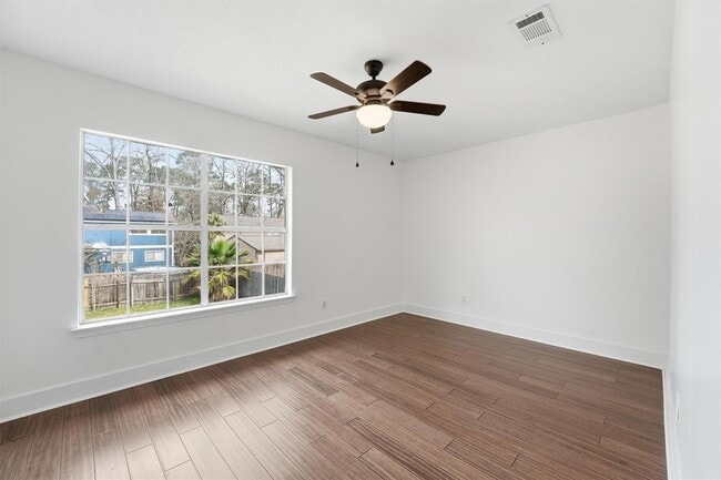 Building Photo - 3211 Park Garden Dr