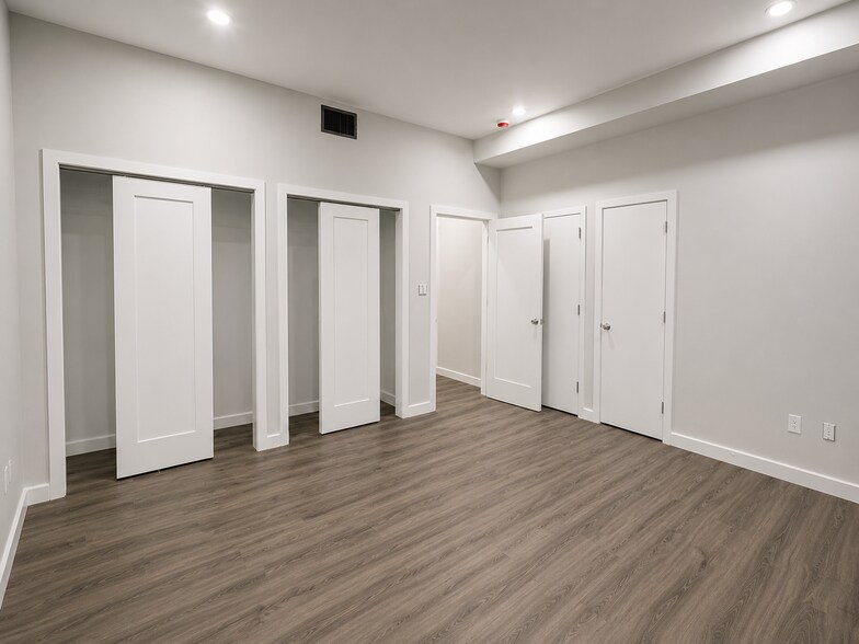 Building Photo - 557 Columbus Ave