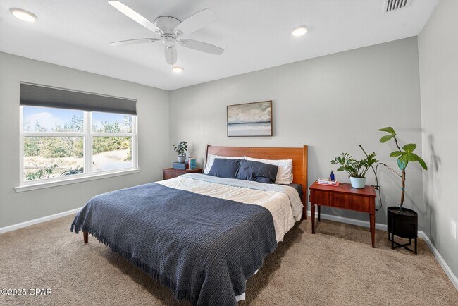 Building Photo - 263 Red Bay Rd