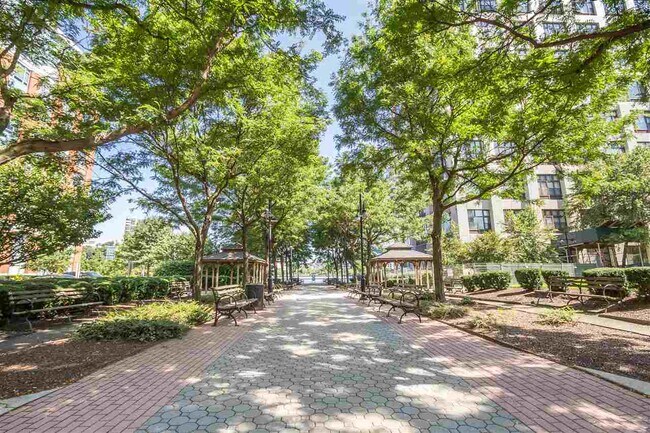 Building Photo - 1500 Washington St