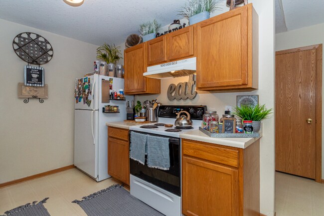 Building Photo - 1439 Prairie Dr