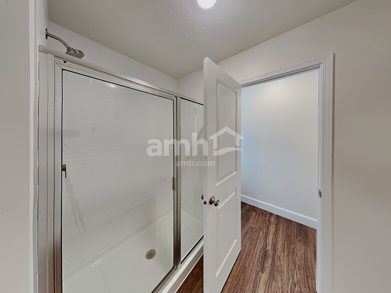 Building Photo - 6744 N Silver Gate Dr