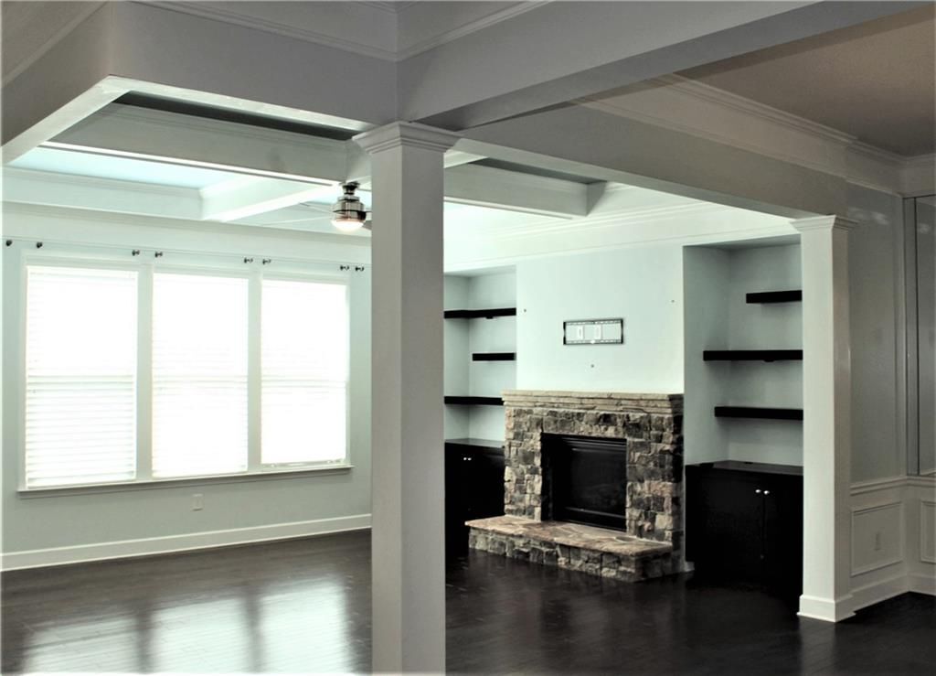 Building Photo - 2503 Norwood Dr SE