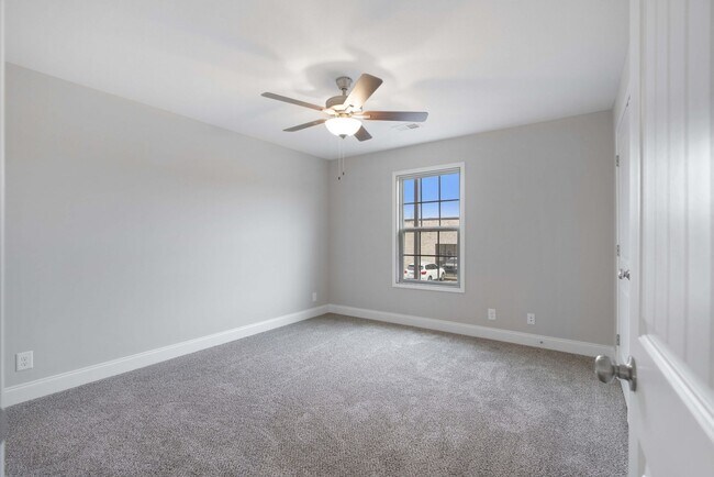 Building Photo - Pro Park Villages # 105