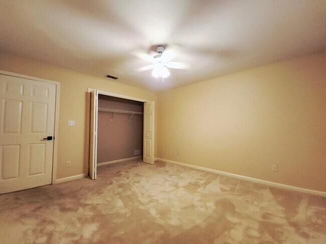 Building Photo - 8520 Hannary Cir