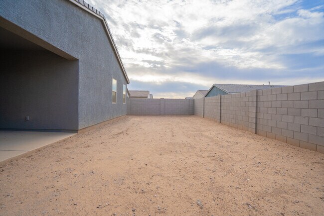 Building Photo - 46870 W Cansados Rd