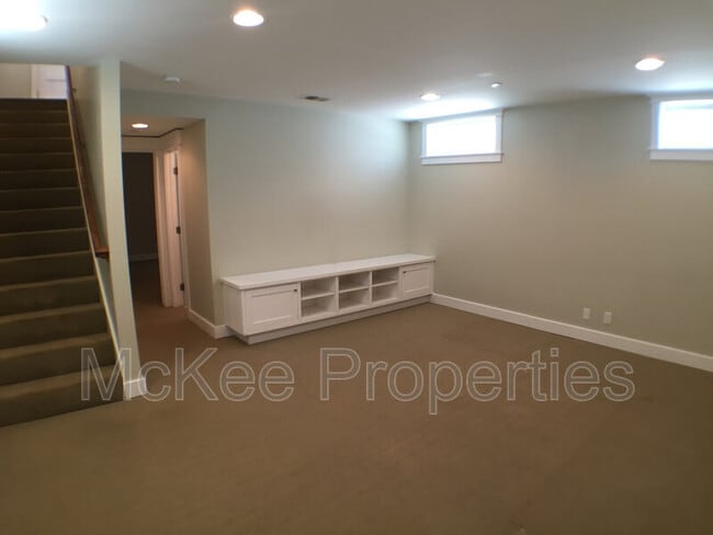 Building Photo - 269 D Ave