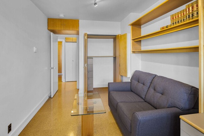 Building Photo - Downtown Anchorage Two Bedroom Two Bath wi...