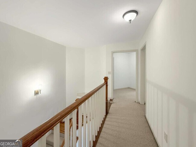 Building Photo - 8275 Majors Ridge Way