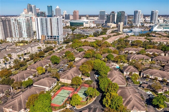 Building Photo - 943 Normandy Trace Rd