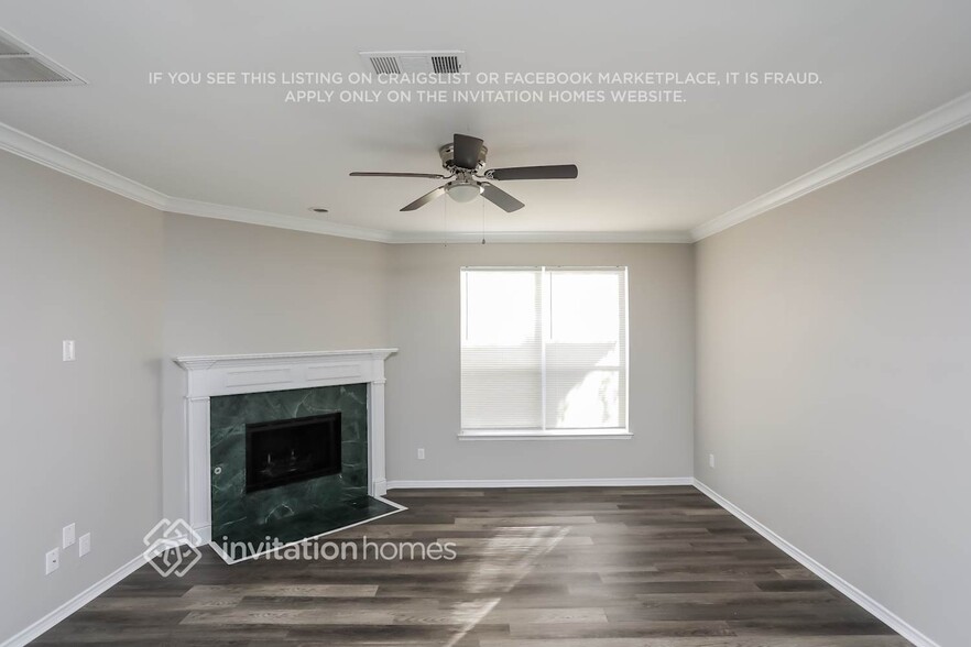 Building Photo - 2404 Manchester Dr