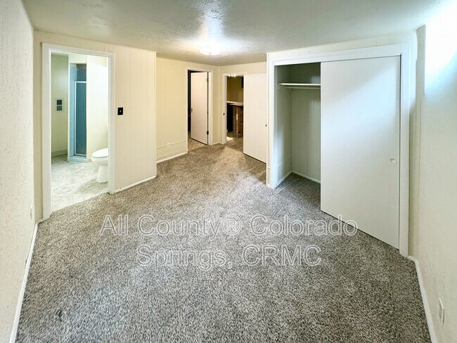 Building Photo - 2122 Meyers Ave
