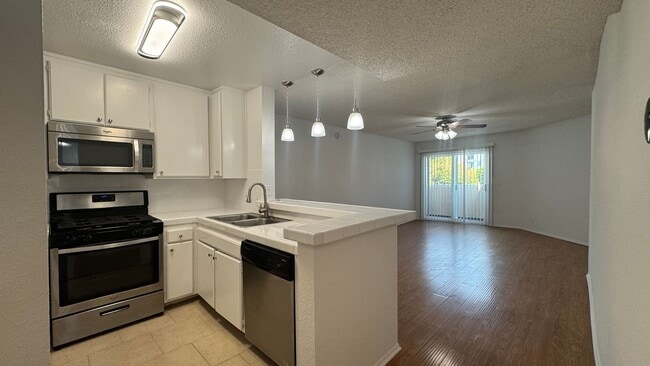 Interior Photo - 5050 Klump Ave