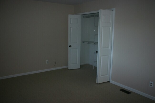 Master Bedroom - 1750 W Liberty St