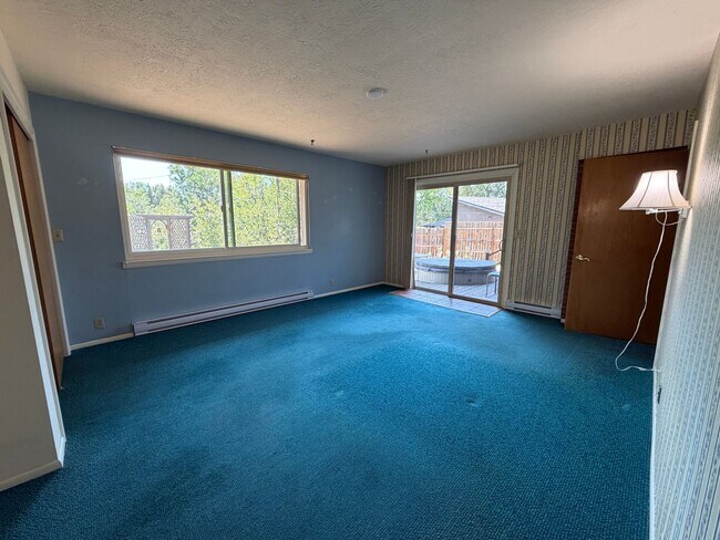 Building Photo - 2708 Delwood Ave