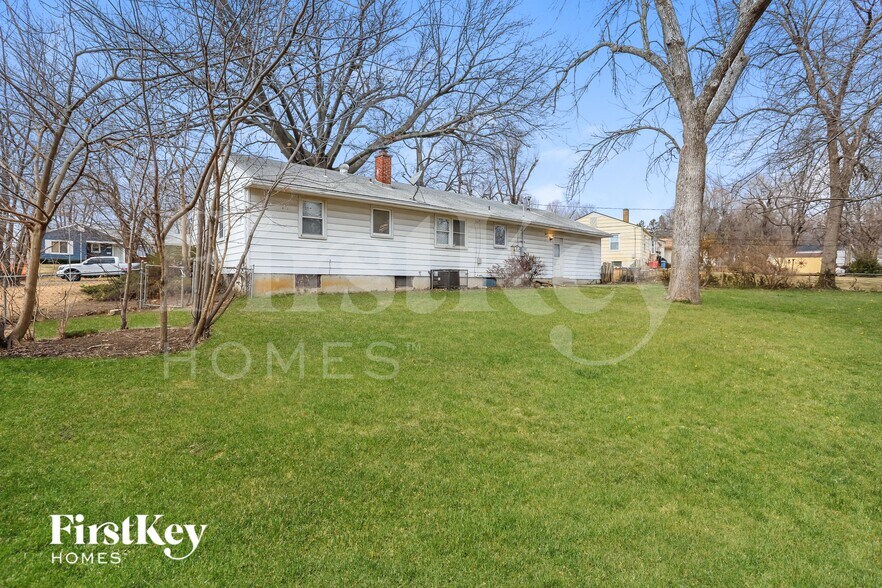 Building Photo - 5915 Harvard Ave