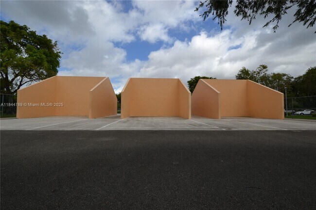 Building Photo - 8520 SW 133rd Avenue Rd