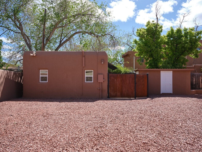 Building Photo - 731 Montez Pl
