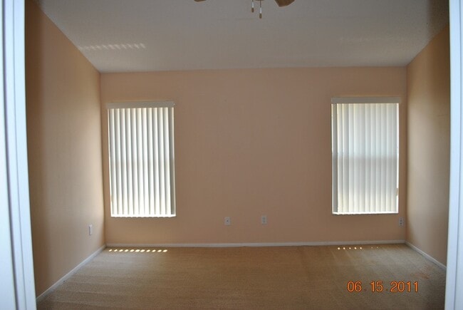 Building Photo - 128 Strait Dr