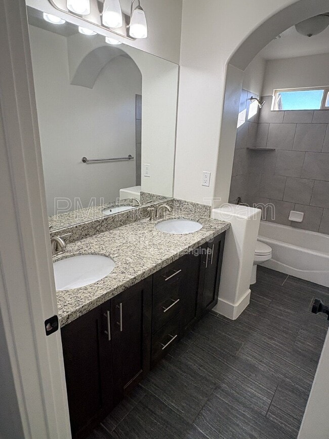 Building Photo - 651 W 1900 S