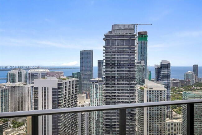 Building Photo - 801 S Miami Ave