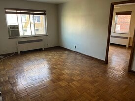 Living room - 2760 Linshaw Ct