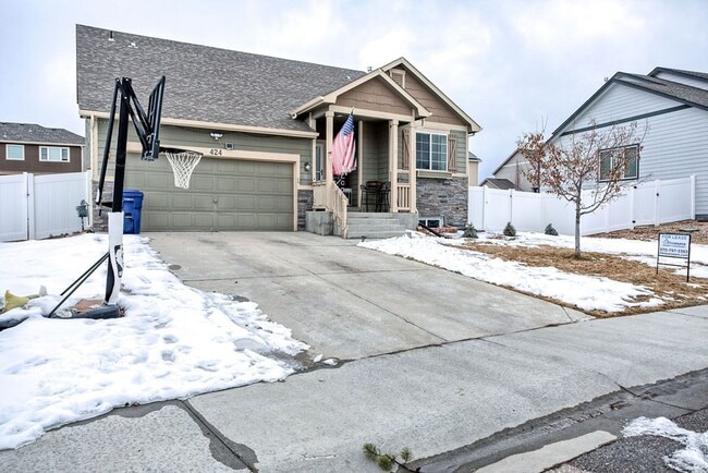 Building Photo - 3 Bedroom 2 1/2 Bath Split Level in Johnstown