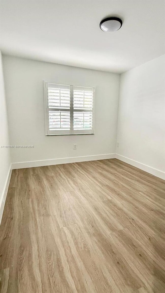 Building Photo - 1547 SW 137th Pl