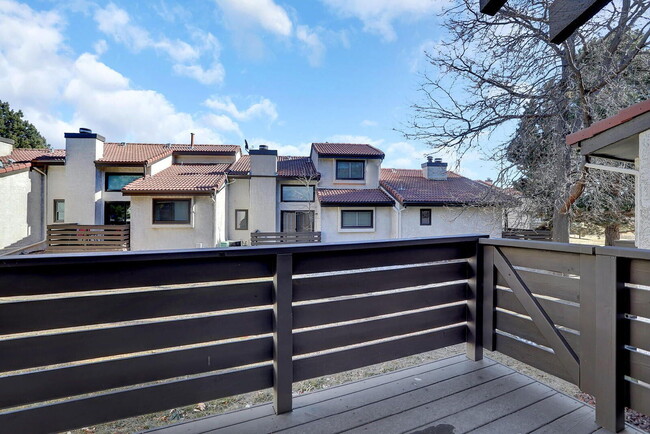 Building Photo - 7480 Alameda Ct