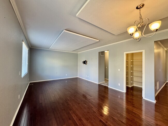 Building Photo - 25980 E Davies Dr