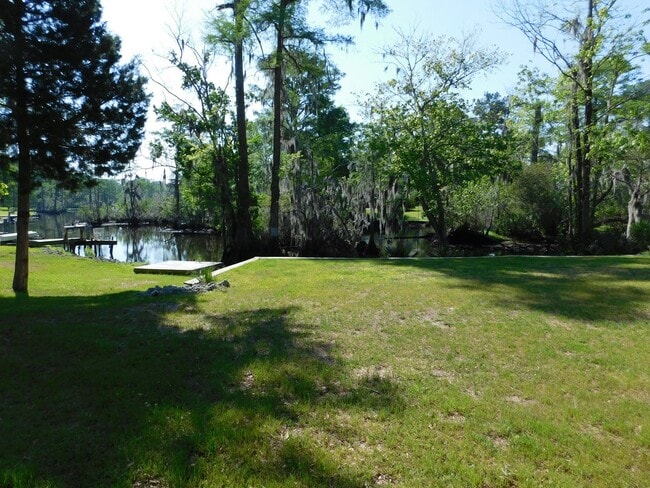 Building Photo - 4925 Morton Rd