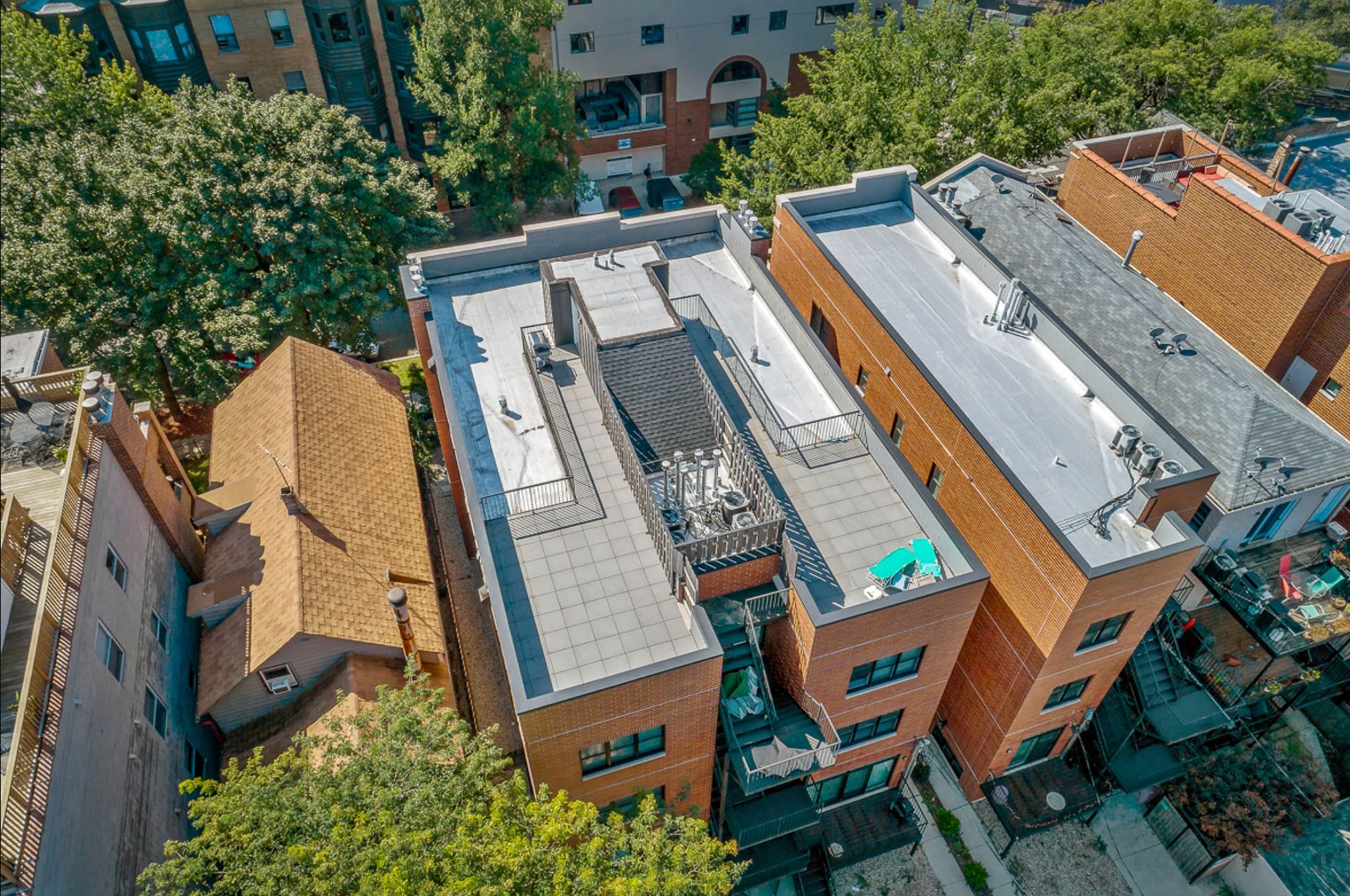 Rooftop Deck - 839 W Lill Ave