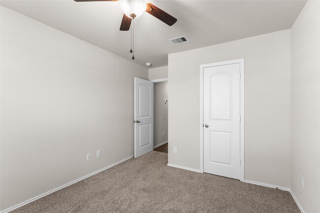 Building Photo - 5214 Perkins Rdg Wy